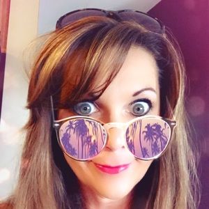 Meet your Posher, Anita